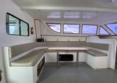 Azure Indoor - Private boat to Koh Phi Phi